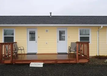 The Lowtide Motel hotel thumbnail 2