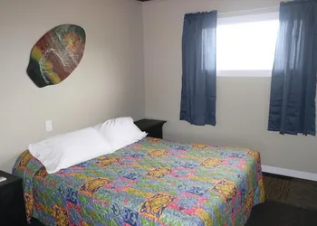 The Lowtide Motel hotel thumbnail 8
