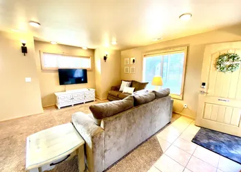 The Raspberry Garden Luxury Hotel & Suites hotel thumbnail 7
