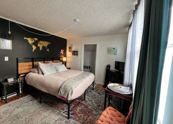 The Starry Night Inn hotel thumbnail 8