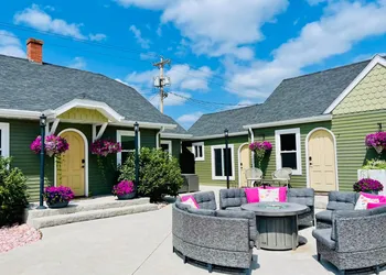 EO Bungalows – Adults Only hotel thumbnail 2
