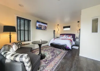 EO Bungalows – Adults Only hotel thumbnail 5