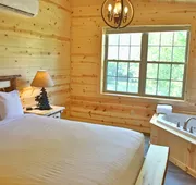 Cricket Hill Lodge & Cabins hotel detail image 5