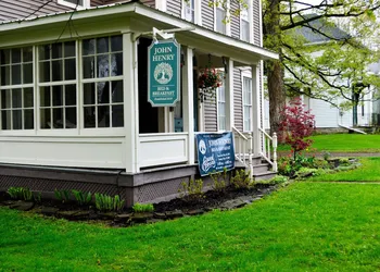 John Henry Bed & Breakfast hotel thumbnail 2