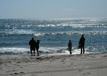 Nauset Beach Inn hotel thumbnail 2