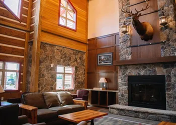 The Lodge at Mauston hotel thumbnail 6