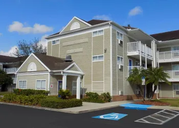 InTown Suites Extended Stay Tampa FL hotel thumbnail 2