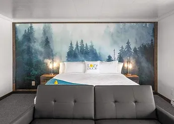 The Lazy Duck Inn hotel thumbnail 5