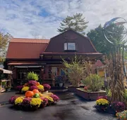 The Iris Garden Downtown Cottages and Suites hotel detail image 3