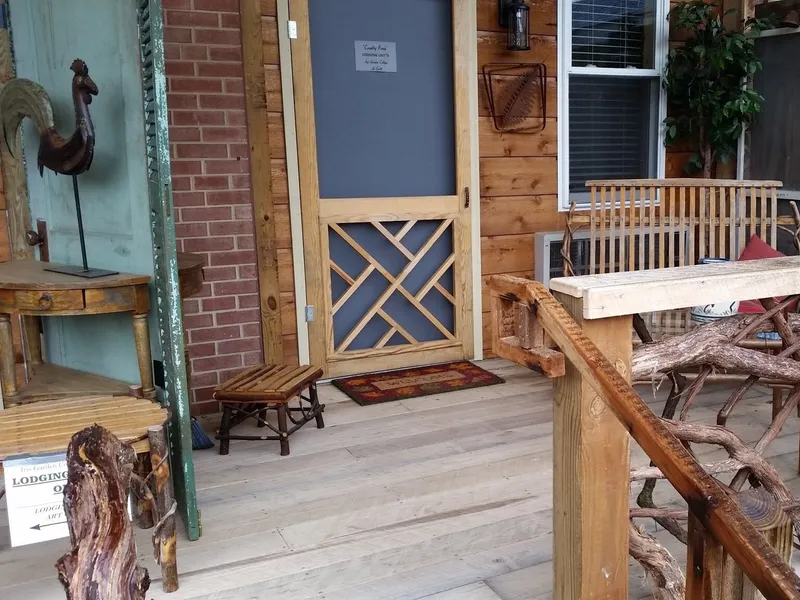 The Iris Garden Downtown Cottages and Suites hotel detail image 6