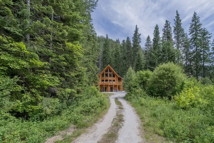 Bearfoot Chalet 3 Bedroom Home by NW Comfy Cabins hotel detail image 6