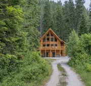 Bearfoot Chalet 3 Bedroom Home by NW Comfy Cabins hotel detail image 7