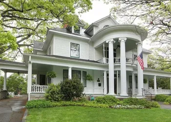 Double Oaks Bed and Breakfast hotel thumbnail 2