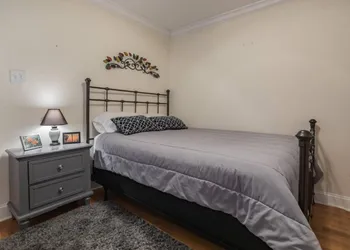 Beautiful 2 bedroom-Graduate Hospital-Back Patio hotel thumbnail 5