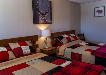 Bear Tracks Inn hotel thumbnail 7