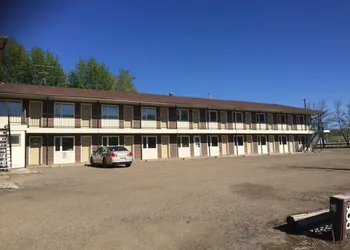 Jolly Giant Pub & Motel hotel thumbnail 3