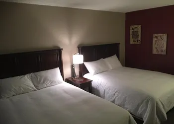Jolly Giant Pub & Motel hotel thumbnail 8