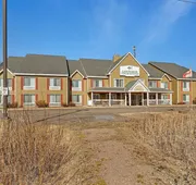 Garrison Inn & Suites hotel detail image 4