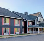 Garrison Inn & Suites hotel detail image 4
