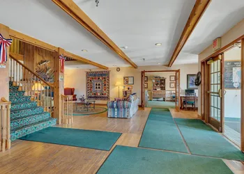 Garrison Inn & Suites hotel thumbnail 7