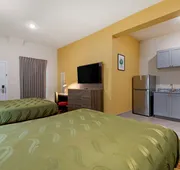 Quality Inn & Suites Elgin hotel detail image 7