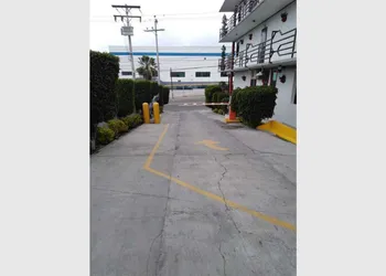 Hotel El Descanso Inn hotel thumbnail 3