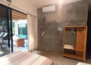 Pantai H hotel thumbnail 6