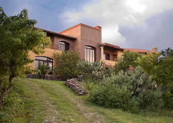 El Faro de Guanajuato hotel thumbnail 2