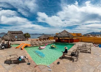 Los Vientos Hotel hotel thumbnail 3