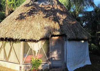 Cayuco Maya hotel thumbnail 4