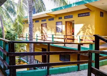 Playa Manzanillo hotel thumbnail 3