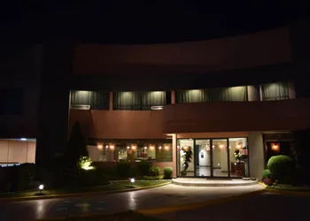 Hotel & Suites La Marquesa hotel thumbnail 4