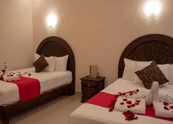 Cedro Rojo hotel thumbnail 3