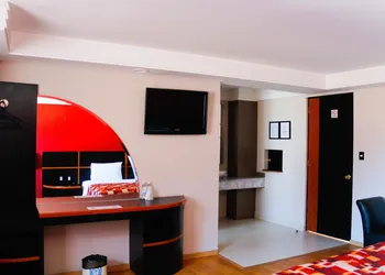 Plaza Fontesanta hotel thumbnail 6