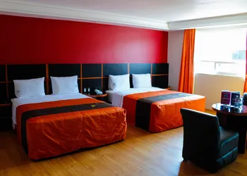 Plaza Fontesanta hotel thumbnail 8