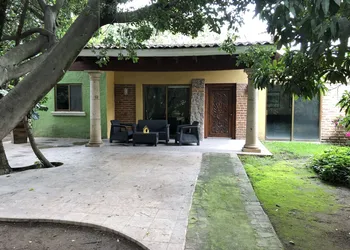El Jardín De En Medio hotel thumbnail 5