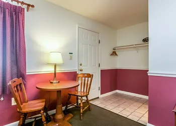 White Marsh Motel hotel thumbnail 8