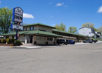 American inn hotel thumbnail 6