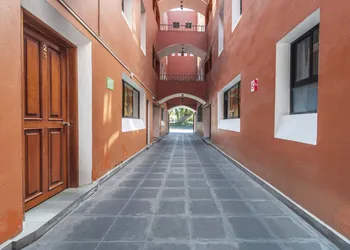 Meson Real Hotel & Suites hotel thumbnail 8