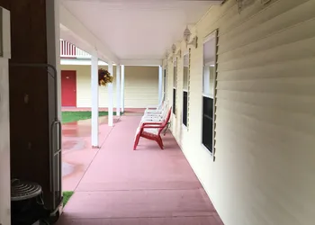 The Beach Inn Motel hotel thumbnail 5