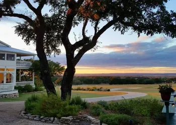 Rose Hill Retreat hotel thumbnail 4