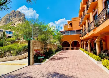 Hotel Hacienda Real hotel thumbnail 2