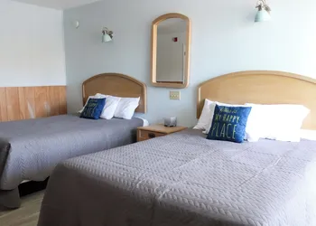 Mainsail Inn & Cottages hotel thumbnail 5