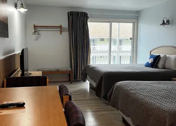 Mainsail Inn & Cottages hotel thumbnail 7