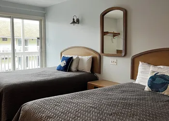 Mainsail Inn & Cottages hotel thumbnail 8