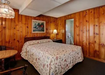 Dolphyn Motel hotel thumbnail 7