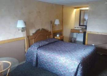 Algoma Motel hotel thumbnail 3