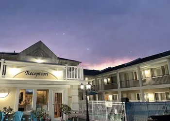 The Lamplight Inn hotel thumbnail 5