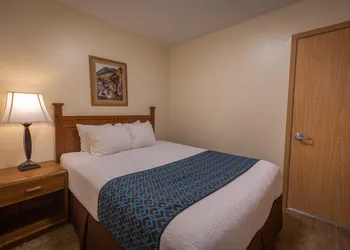 Helgeson Place Hotel & Suites hotel thumbnail 5