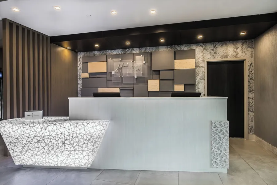 Holiday Inn Express & Suites Toronto Airport South by IHG hotel detail image 6